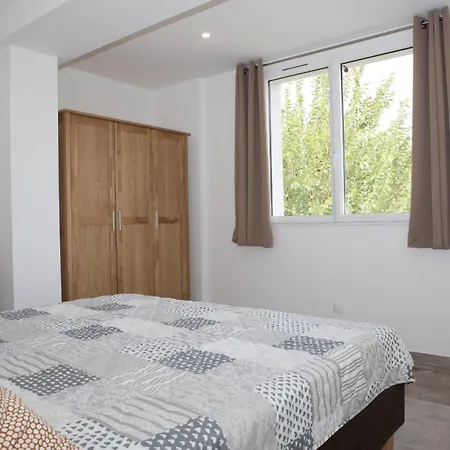 Les Muriers Apartman *
