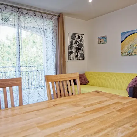 Les Muriers Apartman