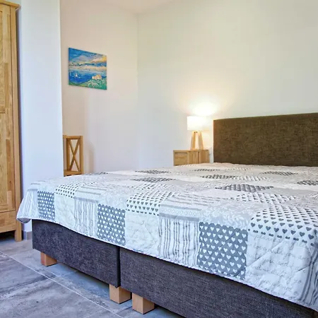 Les Muriers Apartman *