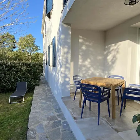 Les Muriers * كالفي