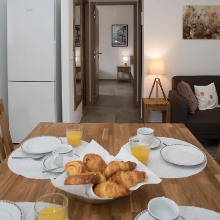 Les Muriers كالفي