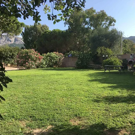 Les Muriers Apartment