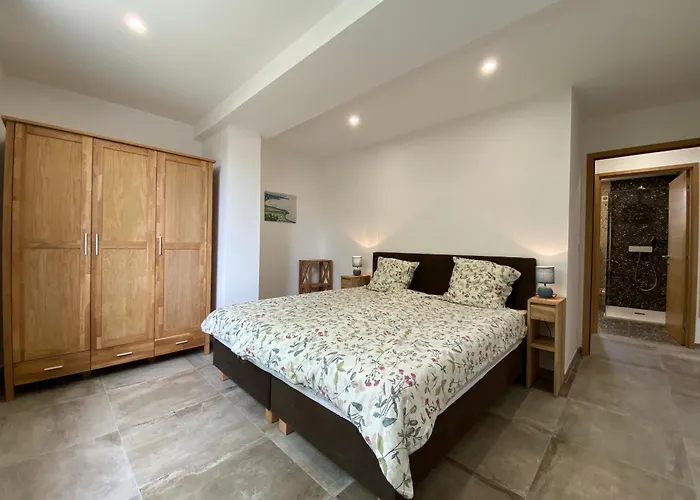 Les Muriers Apartman