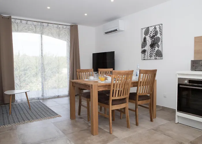 Les Muriers 公寓 卡尔维