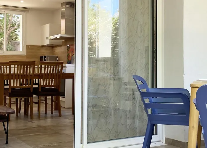 Les Muriers 公寓 *